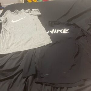 Nike Black and Gray T-Shirt Duo